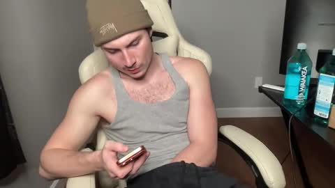 Snapshot of officialtommycash chatting on December 4, 5:50 am Tommy Cash online show from December 4, 5:50 am