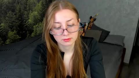 Snapshot of ogle_blg chatting on December 16, 9:25 am ogle_blg online show from December 16, 9:25 am