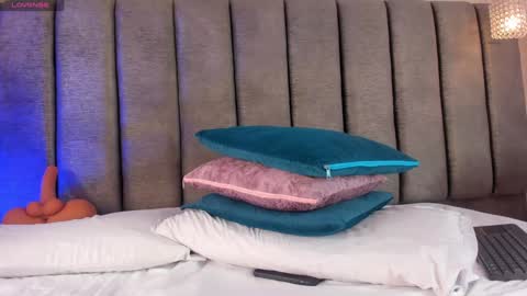 Holly online show from January 23, 7:51 pm