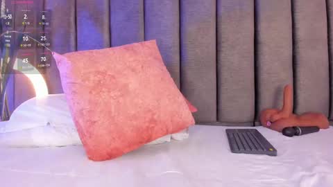 Holly online show from February 11, 2:03 am