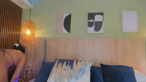 Holly online show from September 16, 11:33 am