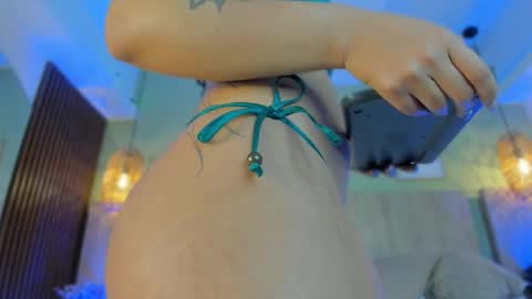 Holly online show from October 20, 11:21 am