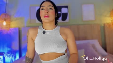 Holly online show from December 17, 11:16 am