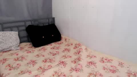 oh_my_lovingjoy online show from September 12, 3:45 pm