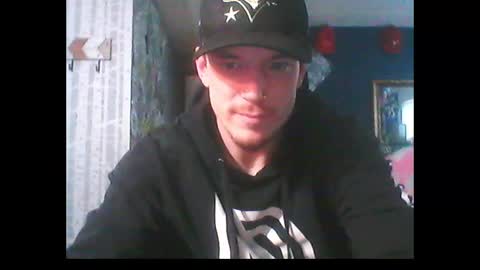 who dares  toss me some  tips lets have fun online show from January 13, 7:10 pm