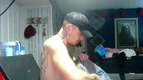 who dares  toss me some  tips lets have fun online show from October 5, 5:00 pm