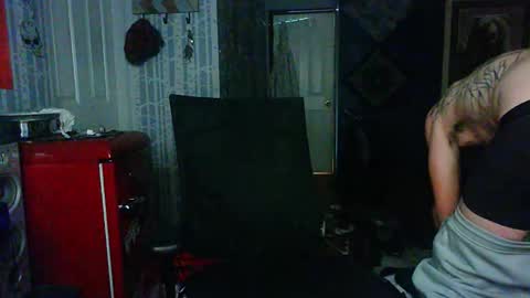 who dares  toss me some  tips lets have fun online show from October 30, 2:18 pm