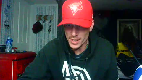 Snapshot of oh_you_know69 chatting on November 14, 5:50 am who dares toss me some tips lets have fun online show from November 14, 5:50 am