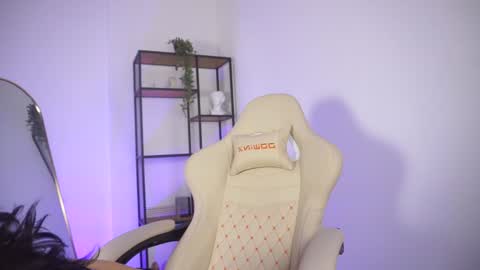 Julia online show from January 8, 6:09 pm