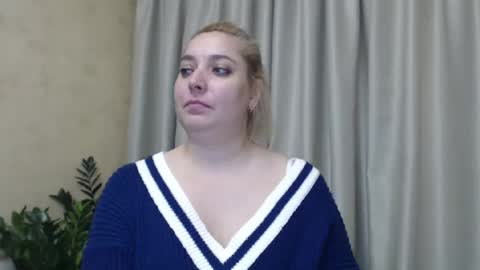 Snapshot of ohsweetiren chatting on December 3, 10:28 am Iren online show from December 3, 10:28 am