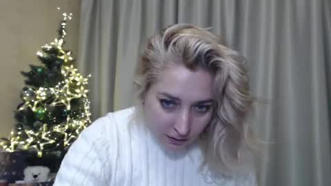 Snapshot of ohsweetiren chatting on December 23, 10:32 am Iren online show from December 23, 10:32 am