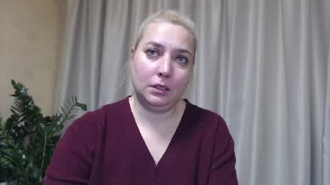 Snapshot of ohsweetiren chatting on October 29, 7:21 am Iren online show from October 29, 7:21 am