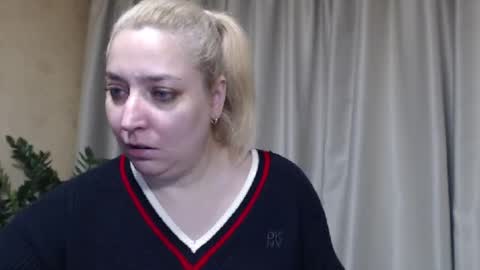 Snapshot of ohsweetiren chatting on November 30, 7:12 am Iren online show from November 30, 7:12 am