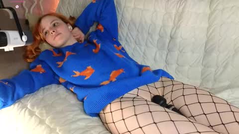 Snapshot of ohyumiyes chatting on October 21, 9:04 pm Yumi online show from October 21, 9:04 pm