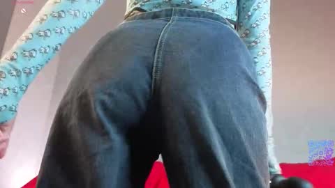 Yumi online show from March 15, 6:14 pm