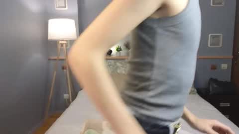 Ami online show from September 20, 1:12 pm