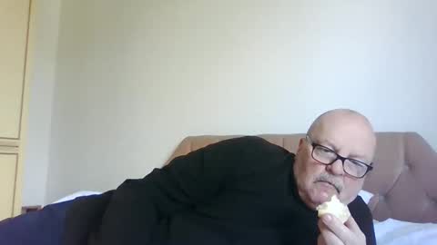 old_fkrr_ online show from April 16, 8:26 am