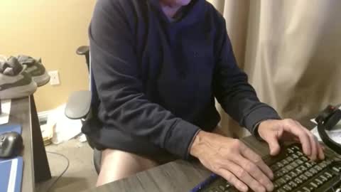 Snapshot of olderandwiser chatting on November 14, 6:12 am Older and Wiser online show from November 14, 6:12 am