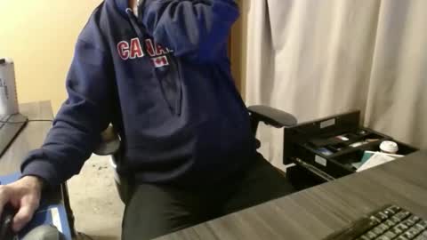 Snapshot of olderandwiser chatting on December 15, 5:23 am Older and Wiser online show from December 15, 5:23 am