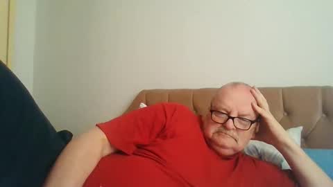 oldfkr69 online show from March 3, 4:02 pm