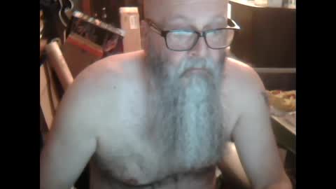 Snapshot of oldman196262 chatting on February 16, 1:38 pm oldman196262 online show from February 16, 1:38 pm