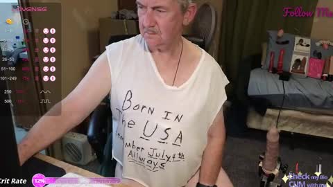 Snapshot of oldnewfun chatting on September 30, 12:37 am oldnewfun online show from September 30, 12:37 am