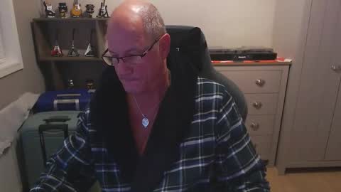 Snapshot of oldveteranuk chatting on September 17, 4:47 am oldveteranuk online show from September 17, 4:47 am