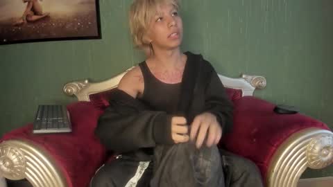 oliiverr22 online show from November 20, 12:16 pm