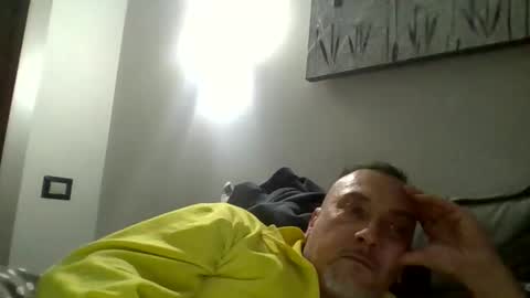 Snapshot of olimpio1230 chatting on January 17, 10:23 pm olimpio1230 online show from January 17, 10:23 pm