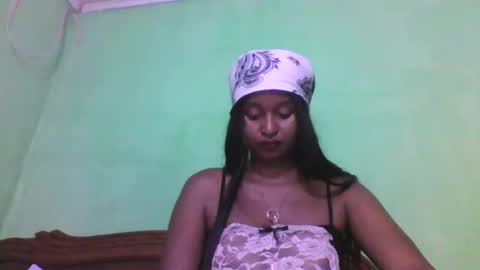 Snapshot of olinah610 chatting on November 20, 9:14 pm olinah610 online show from November 20, 9:14 pm