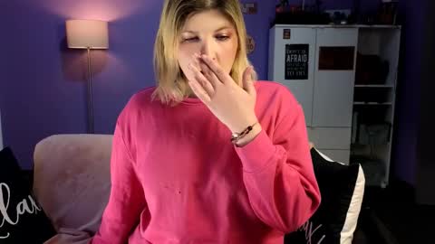 OliSunny Olivia online show from March 20, 7:30 pm