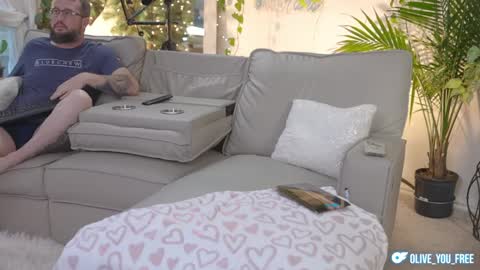 Snapshot of olive_you_ chatting on February 20, 12:08 am Olive online show from February 20, 12:08 am