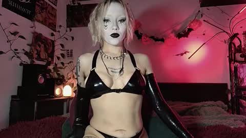 Snapshot of olivecum chatting on October 30, 12:50 pm Olive online show from October 30, 12:50 pm