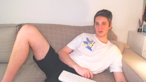 Oliver online show from December 3, 6:49 pm