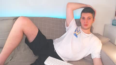 Oliver online show from February 10, 11:36 am