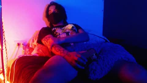 oliver_laid_2023 online show from January 6, 11:07 am