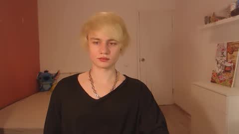 Snapshot of oliver_sweet_ chatting on September 13, 1:38 am Oliver online show from September 13, 1:38 am