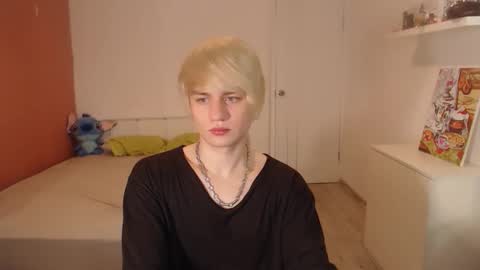 Snapshot of oliver_sweet_ chatting on October 2, 2:07 am Oliver online show from October 2, 2:07 am