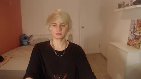 Snapshot of oliver_sweet_ chatting on October 9, 1:47 am Oliver online show from October 9, 1:47 am