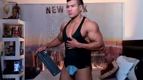 oliver_tommy online show from October 5, 12:58 pm