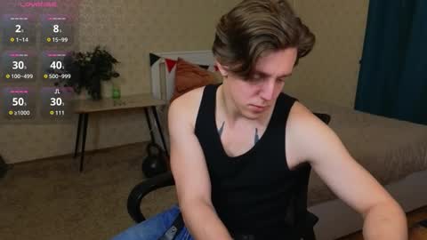 Snapshot of oliver_travis chatting on September 15, 1:49 am Oliver Evans online show from September 15, 1:49 am