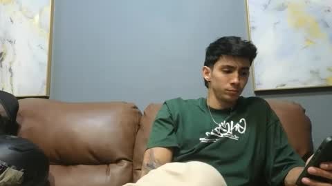 Oliver bennet online show from December 6, 11:14 pm