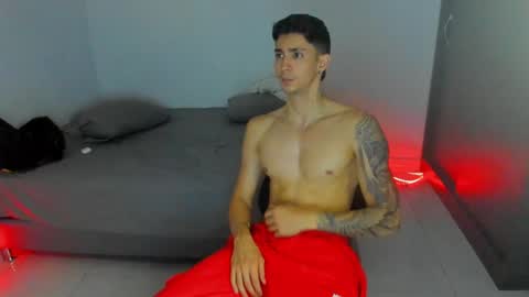 Oliver bennet online show from February 26, 10:31 pm