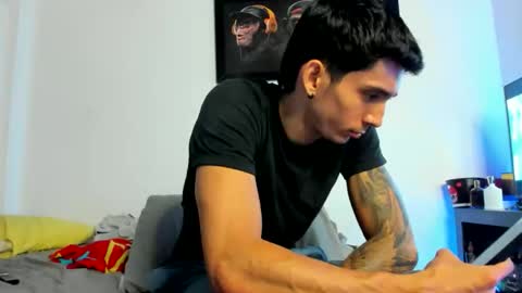 Oliver bennet online show from October 26, 3:45 am