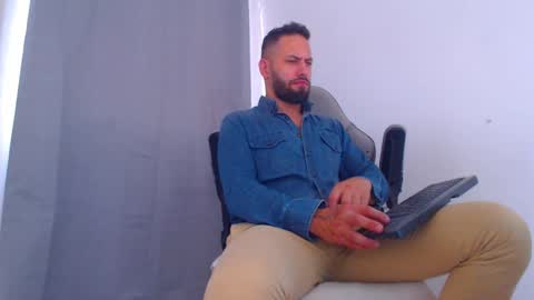 oliver online show from December 1, 5:13 pm