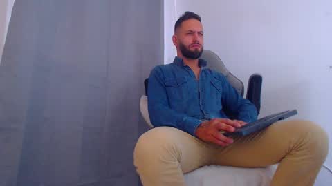 oliver online show from December 16, 5:33 pm