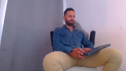 oliver online show from December 27, 9:11 pm