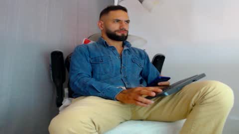 oliver online show from September 12, 5:24 pm