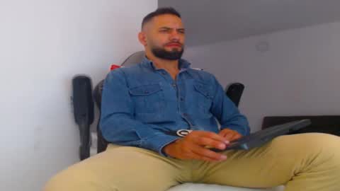 oliver online show from September 26, 5:39 pm