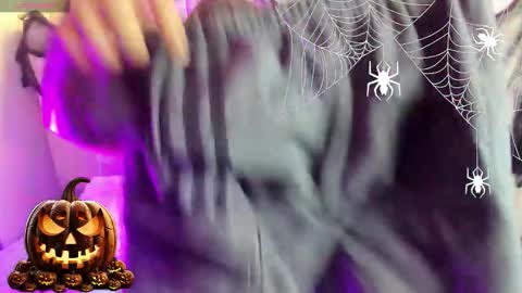 Snapshot of olivermontiel chatting on October 23, 11:42 am Oliver online show from October 23, 11:42 am